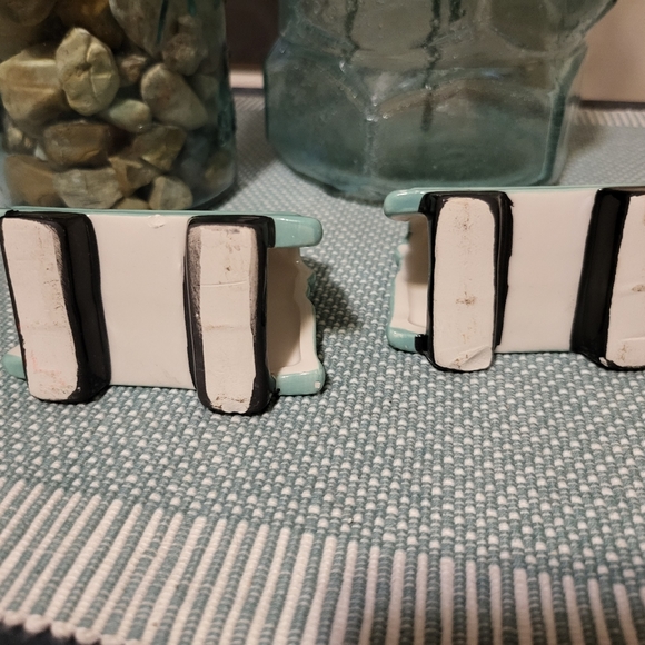 2pc Ceramic Fall Market Aqua Pickup Truck w/Pumpkins Napkin Ring/Card Holders - Picture 4 of 4